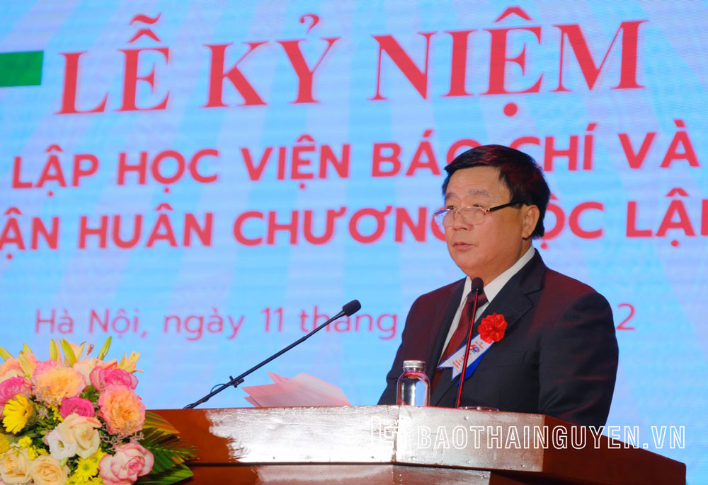 GS.TS Nguyễn Xuân Thắng, Ủy viên Bộ Chính trị, Giám đốc Học viện Chính trị quốc gia Hồ Chí Minh, Chủ tịch Hội đồng Lý luận Trung ương, phát biểu tại buổi Lễ.