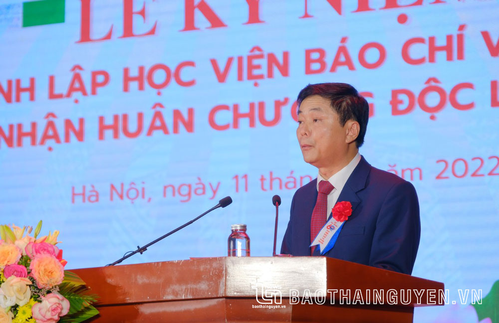 PGS.TS Phạm Minh Sơn, Giám đốc Học viện Báo chí và Tuyên truyền đọc diễn văn kỷ niệm.