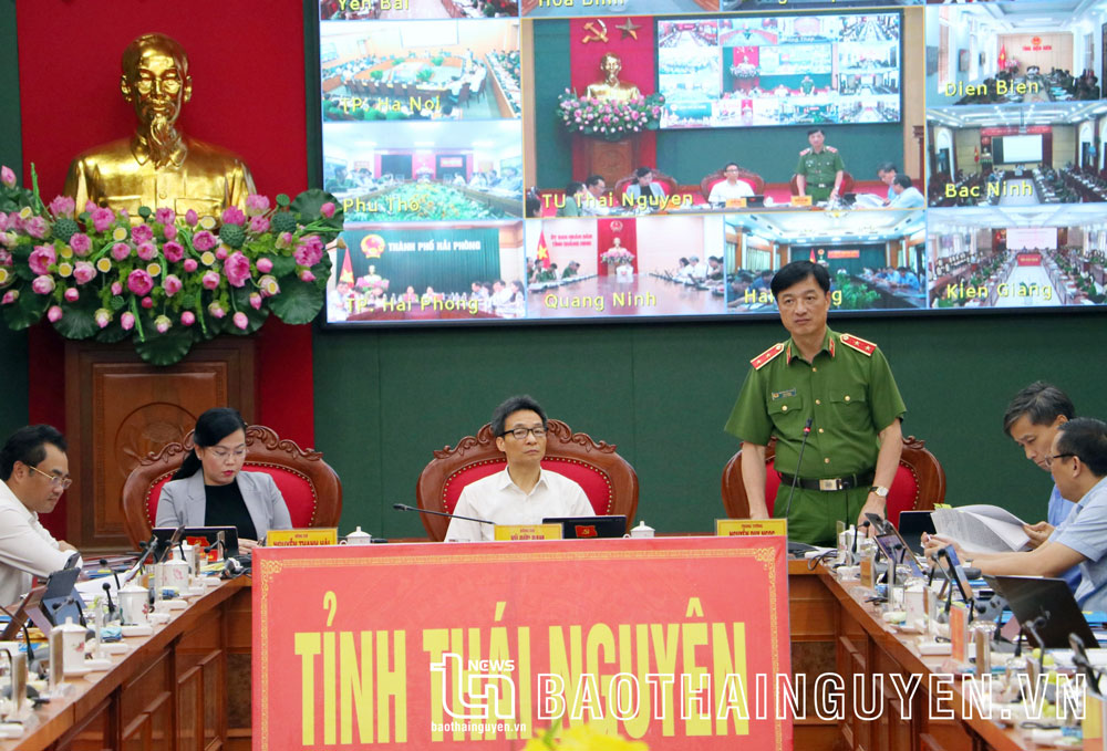 Trung tướng Nguyễn Duy Ngọc, Ủy viên Trung ương Đảng, Thứ trưởng Bộ Công an phát biểu tại Hội nghị.